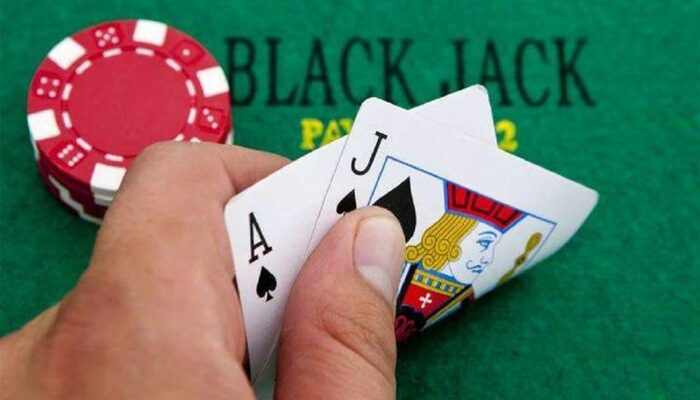 Hướng dẫn cách chơi Blackjack Huong dan cach choi Blackjack