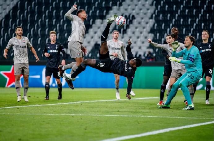 Soi keo tai xiu Gladbach vs Bielefeld