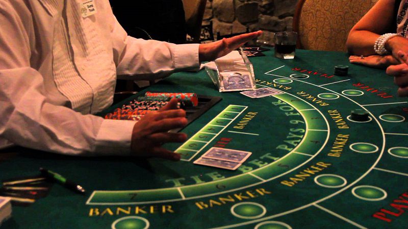 Loi ich khi danh theo the bai nang nhe baccarat