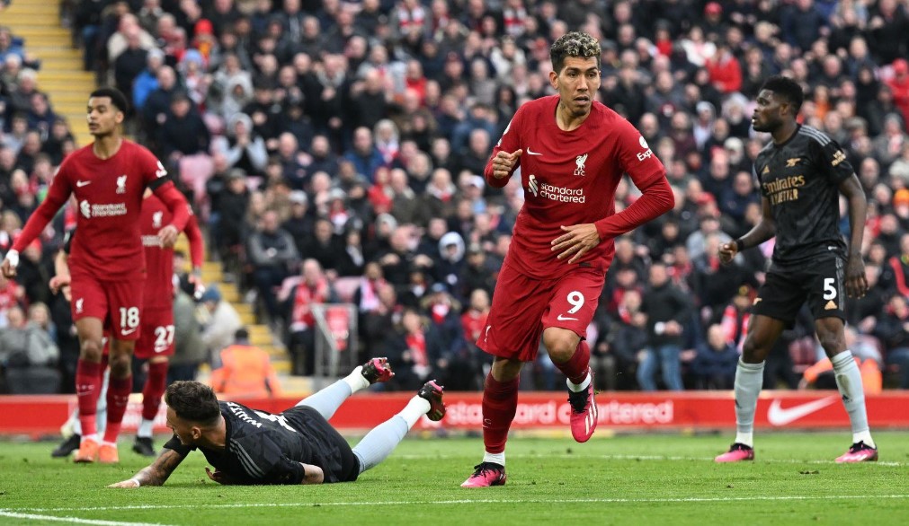Phân tích kèo Liverpool vs Arsenal 0H30 ngày 24/12/23 NHA tại Sbobet