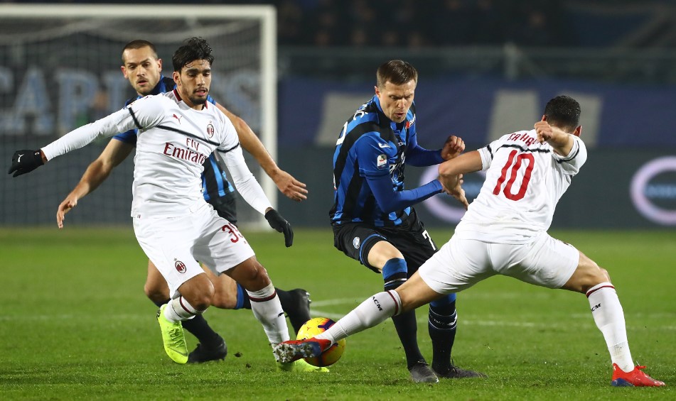 Phong do AC Milan vs Atalanta gan day